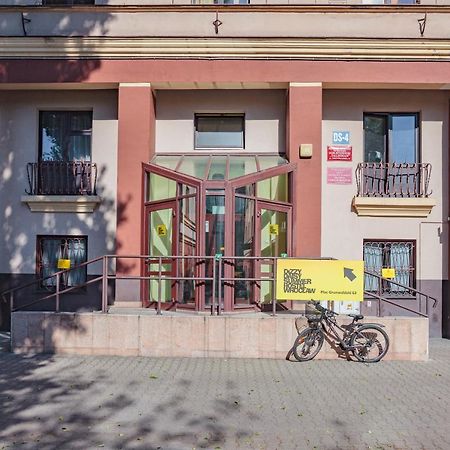 Dizzy Daisy Hostel Wroclaw Exterior photo